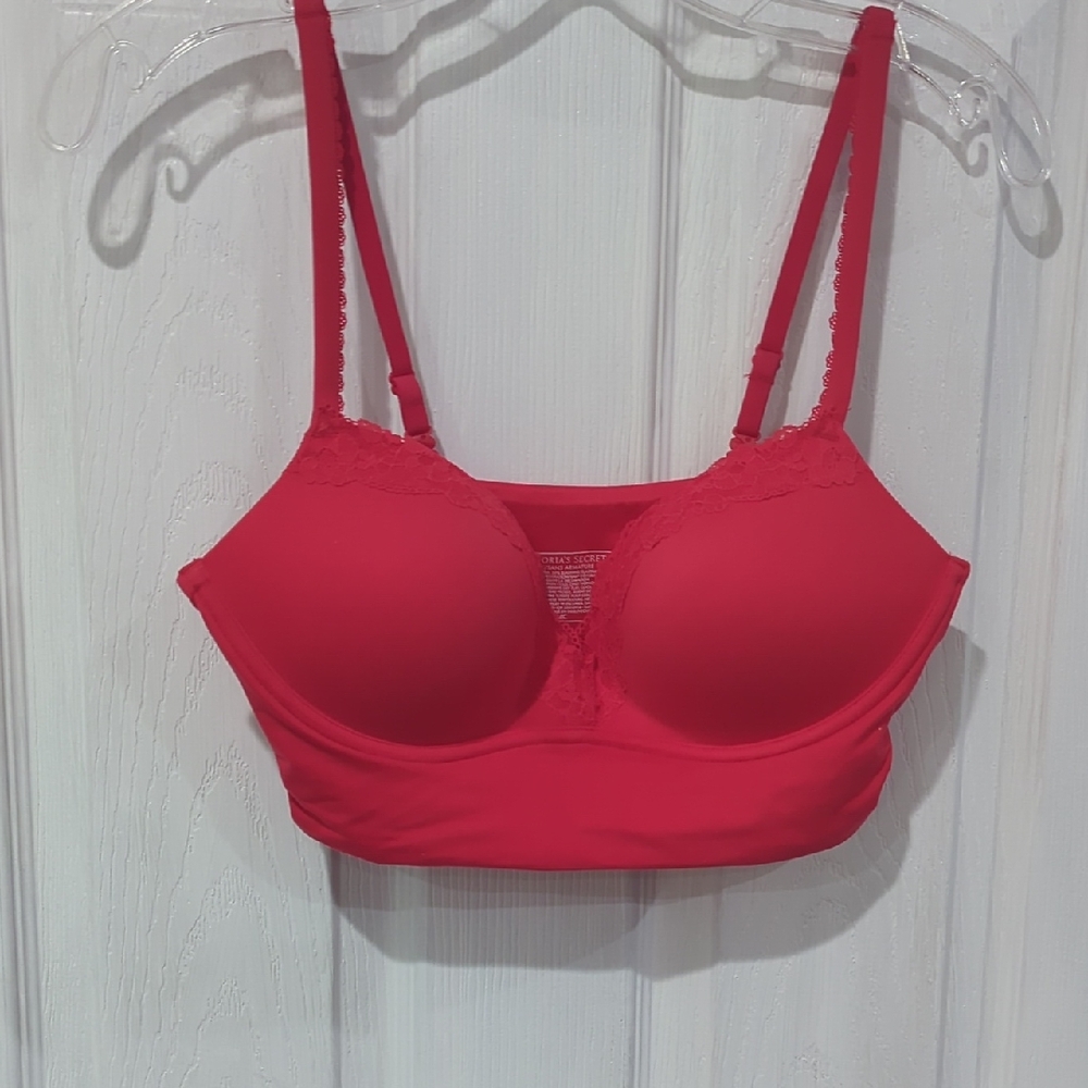 Victoria's Secret Red Underwire Bra Intimates